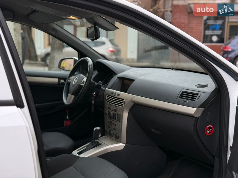 Универсал Opel Astra 2007 в Могилев-Подольске