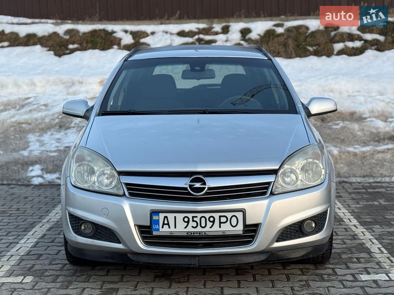 Універсал Opel Astra 2008 в Тернополі