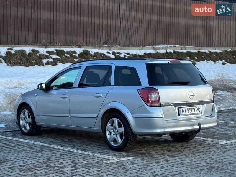 Універсал Opel Astra 2008 в Тернополі
