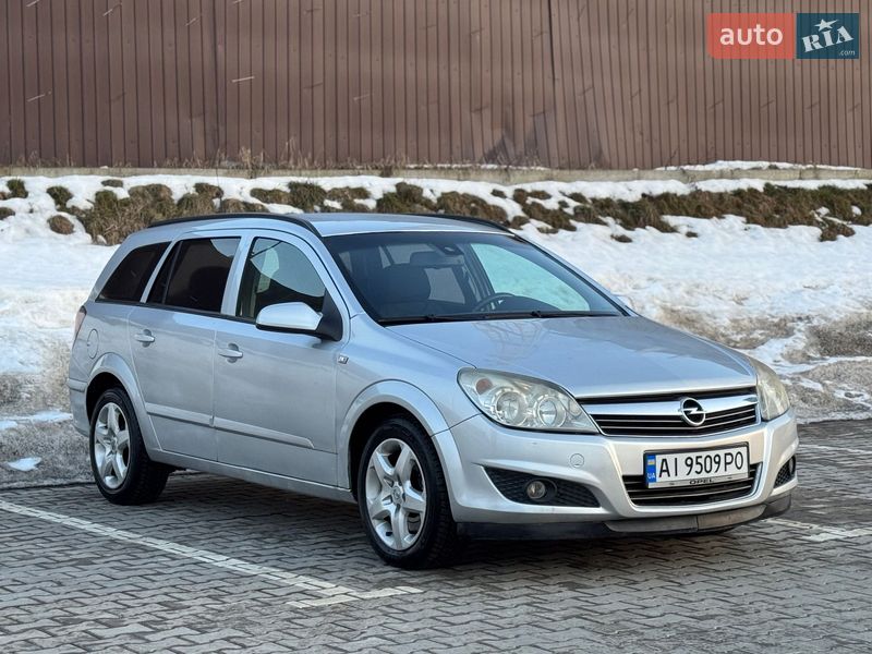 Універсал Opel Astra 2008 в Тернополі