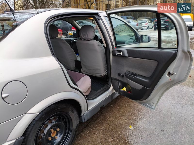 Седан Opel Astra 2009 в Киеве