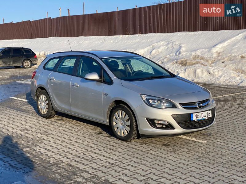 Универсал Opel Astra 2013 в Тернополе