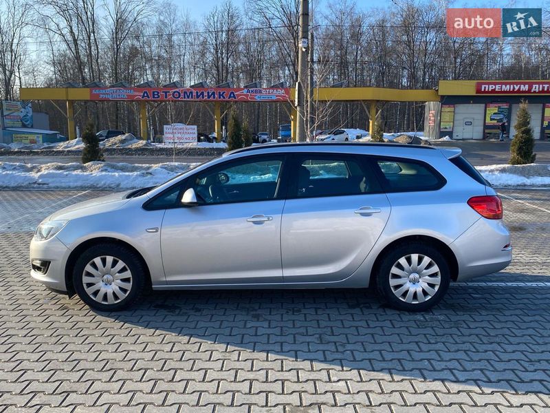 Универсал Opel Astra 2013 в Тернополе