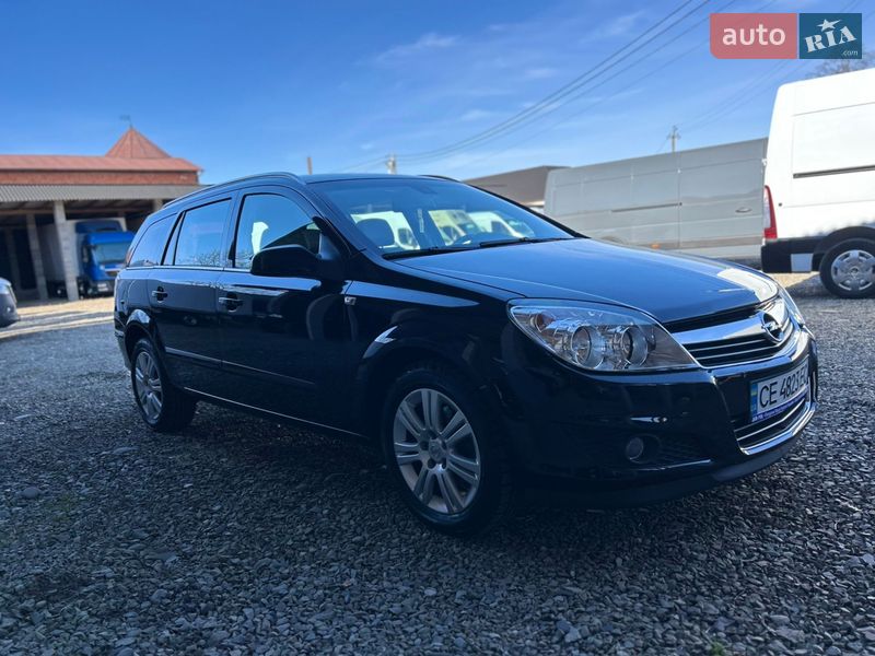 Универсал Opel Astra 2009 в Хусте