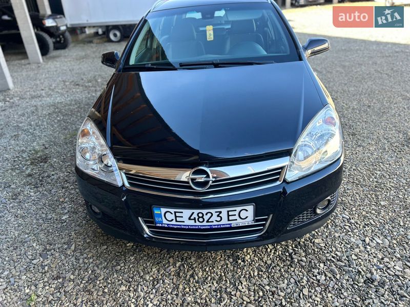 Универсал Opel Astra 2009 в Хусте