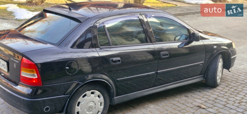 Седан Opel Astra 2006 в Львове