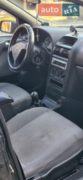 Седан Opel Astra 2006 в Львове