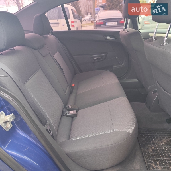 Седан Opel Astra 2009 в Белой Церкви