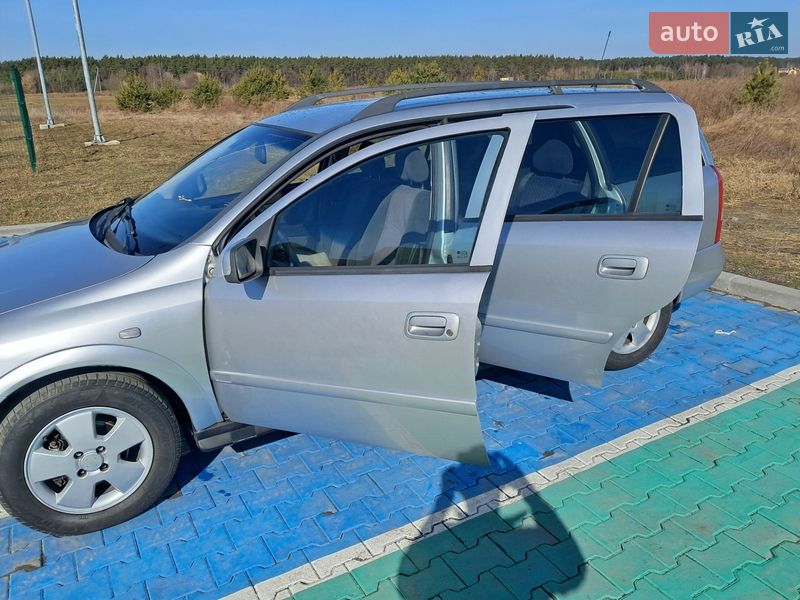 Универсал Opel Astra 2004 в Луцке