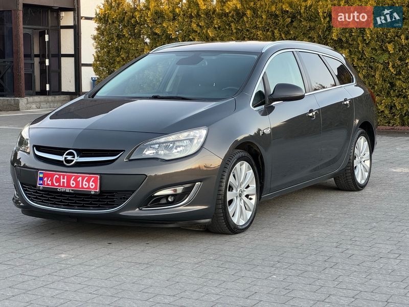 Универсал Opel Astra 2013 в Стрые