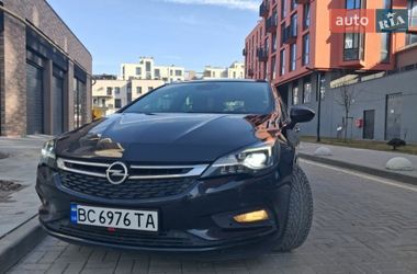 Універсал Opel Astra 2017 в Львові
