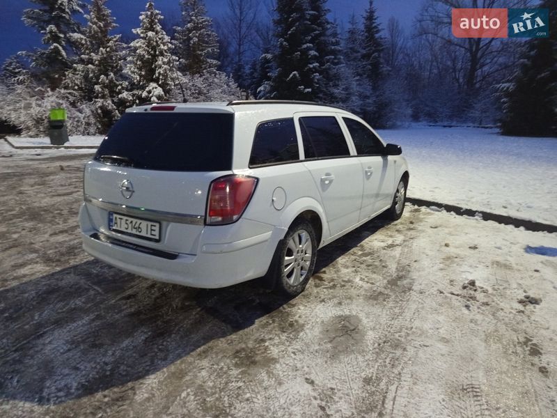 Универсал Opel Astra 2006 в Богородчанах