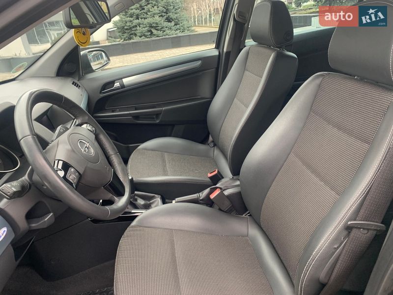 Универсал Opel Astra 2009 в Запорожье