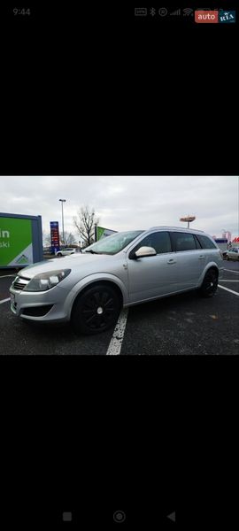 Opel Astra 2010 Opel Astra 2010