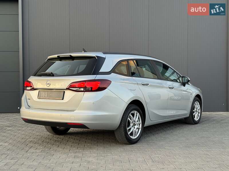 Універсал Opel Astra 2017 в Луцьку
