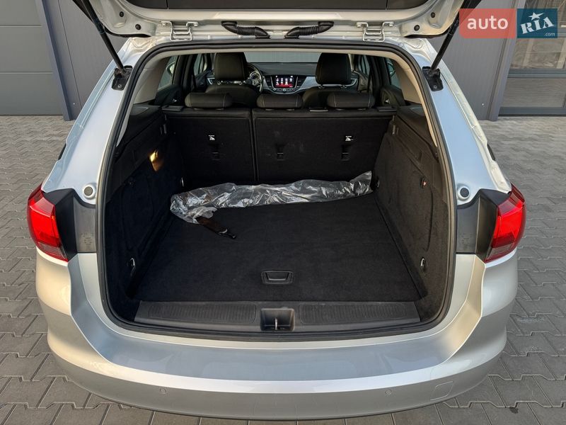 Універсал Opel Astra 2017 в Луцьку