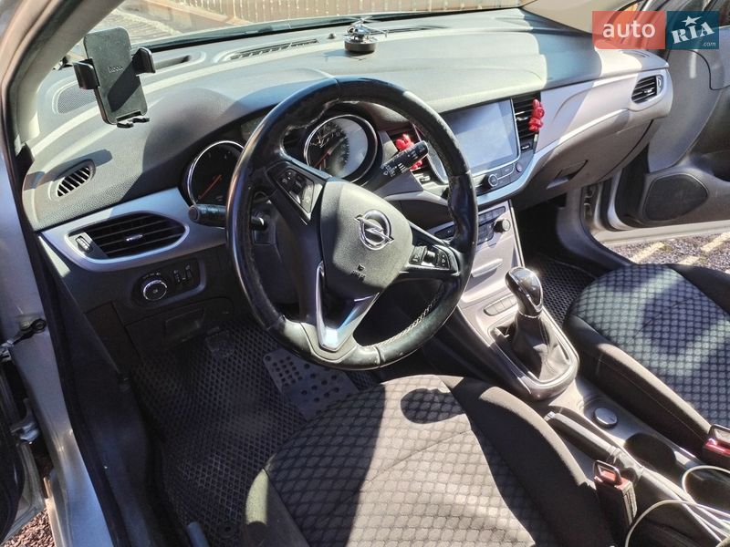 Универсал Opel Astra 2018 в Луцке