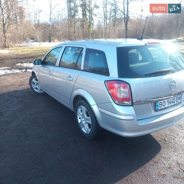 Универсал Opel Astra 2009 в Жмеринке