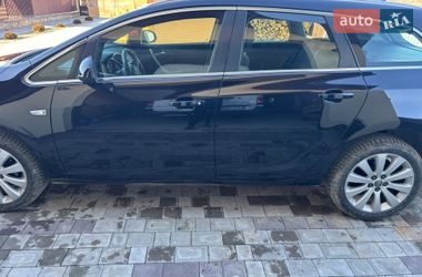 Универсал Opel Astra 2011 в Ивано-Франковске