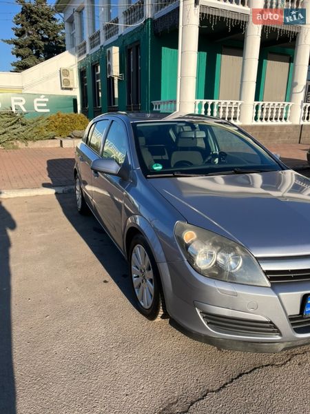 Хэтчбек Opel Astra 2005 в Черкассах