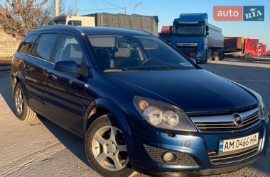 Універсал Opel Astra 2010 в Коростені