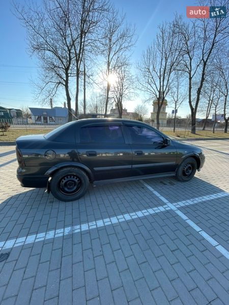 Седан Opel Astra 2006 в Коломые