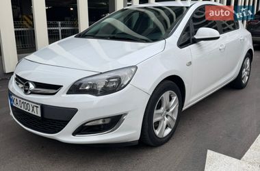 Хэтчбек Opel Astra 2013 в Киеве
