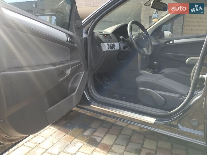 Универсал Opel Astra 2006 в Оржеве