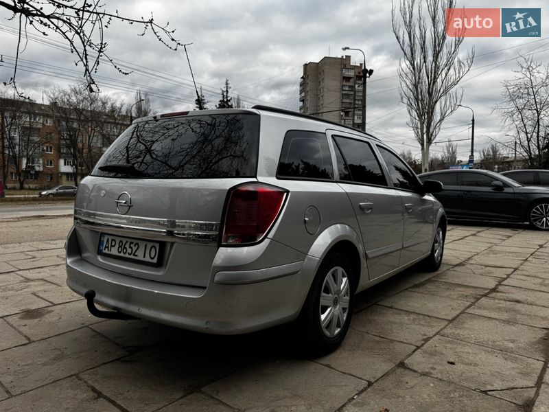 Універсал Opel Astra 2004 в Запоріжжі