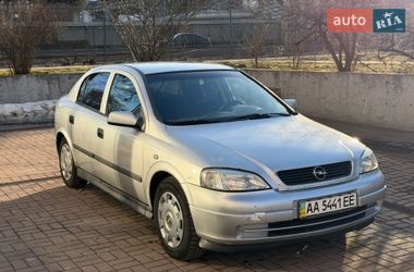 Седан Opel Astra 2004 в Києві