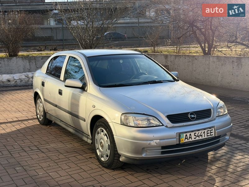 Opel Astra 2004