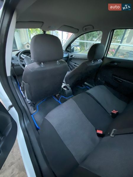 Універсал Opel Astra 2011 в Кельменцях