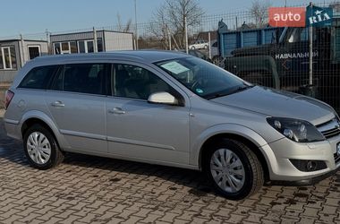 Универсал Opel Astra 2008 в Нововолынске