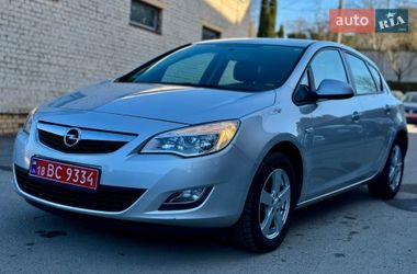 Хэтчбек Opel Astra 2010 в Ровно
