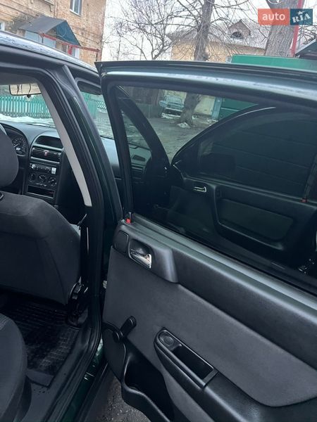 Хэтчбек Opel Astra 2004 в Кременчуге