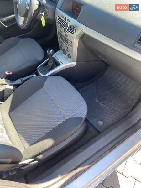 Универсал Opel Astra 2009 в Ямполе