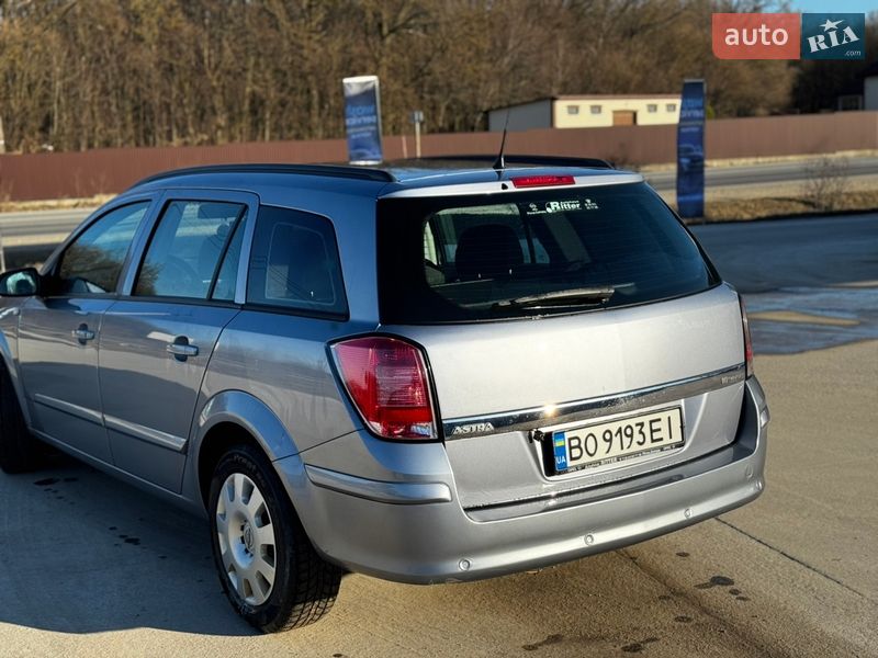 Универсал Opel Astra 2004 в Чорткове