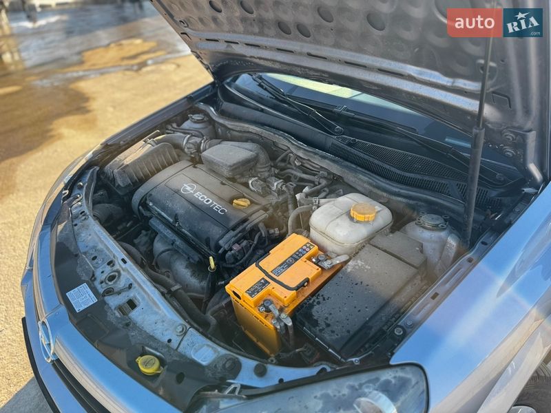 Универсал Opel Astra 2004 в Чорткове