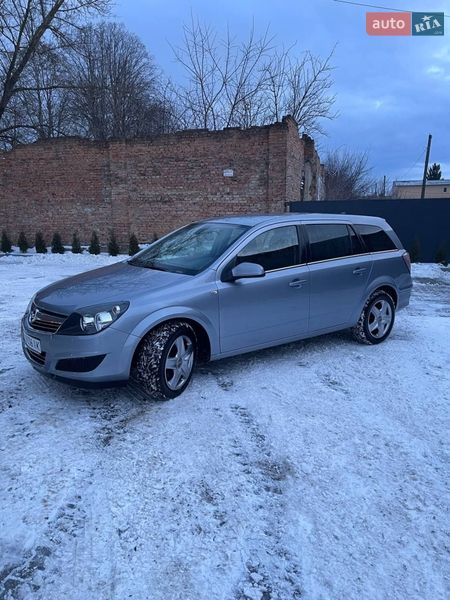 Универсал Opel Astra 2010 в Тернополе