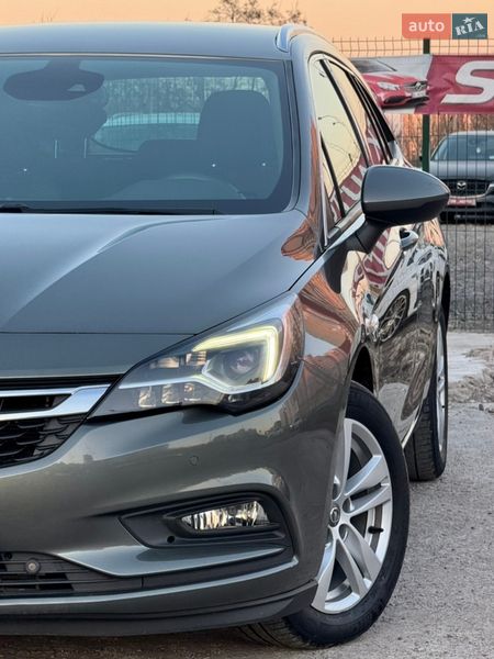 Универсал Opel Astra 2017 в Киеве