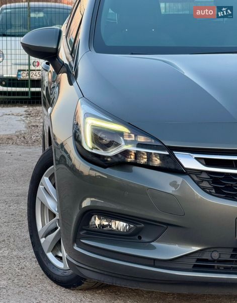 Универсал Opel Astra 2017 в Киеве