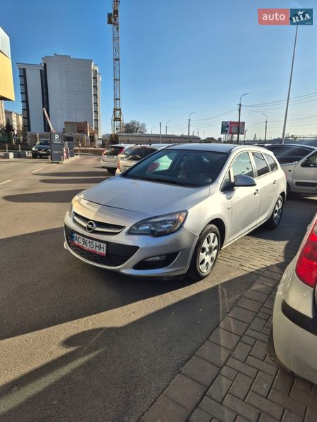 Універсал Opel Astra 2012 в Луцьку