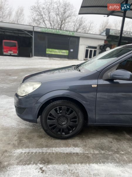 Универсал Opel Astra 2007 в Хотине
