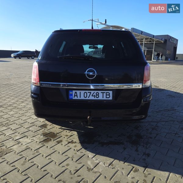 Универсал Opel Astra 2005 в Киеве