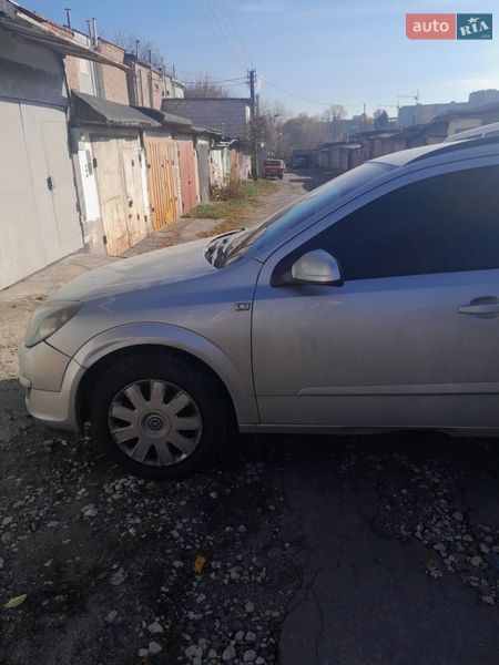 Универсал Opel Astra 2005 в Хмельницком