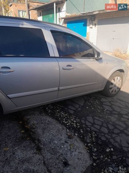 Универсал Opel Astra 2005 в Хмельницком