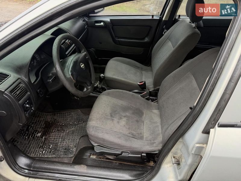 Седан Opel Astra 2008 в Днепре