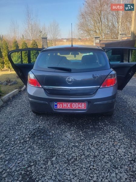 Хэтчбек Opel Astra 2009 в Луцке