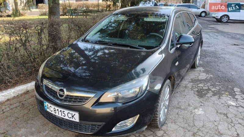 Универсал Opel Astra 2012 в Луцке