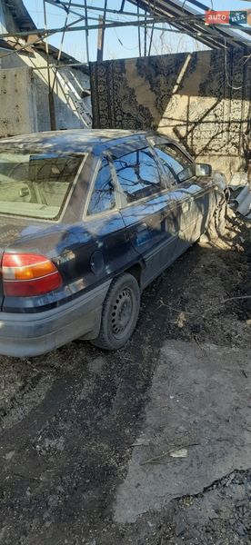 Седан Opel Astra 1994 в Кривому Розі